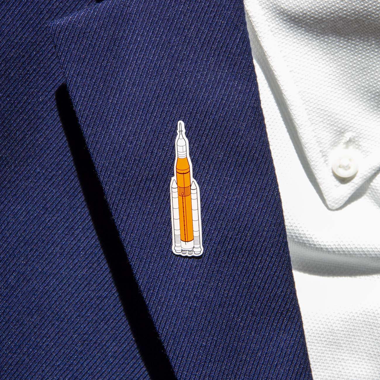 Boeing Illustrated SLS Lapel Pin - Image 2